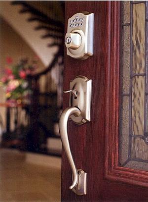 door repair long island locksmith baldwin NY 516-882-7979